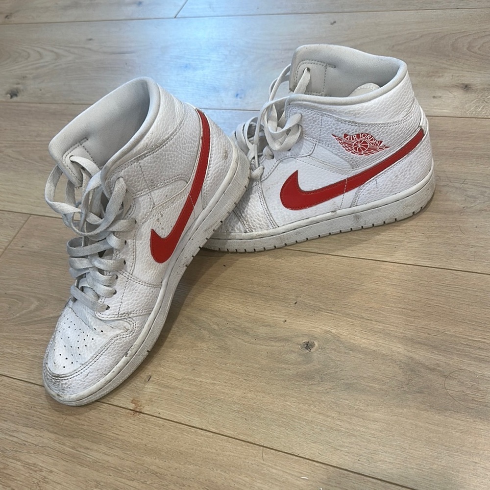Nike High-Top Sneakers in White and Red